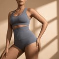 Culotte gainante taille haute grise vue de trois-quarts, maintien ferme du ventre